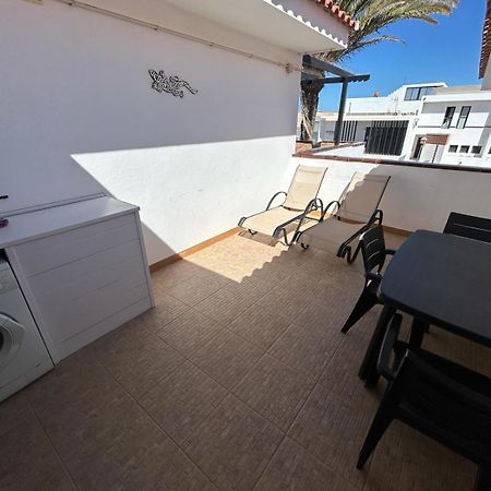 Lovely Newly Refurbished 1 Bedroom Flat Minutes From Sandy Beach,Private Terrace كاليتا ذي فوستي المظهر الخارجي الصورة