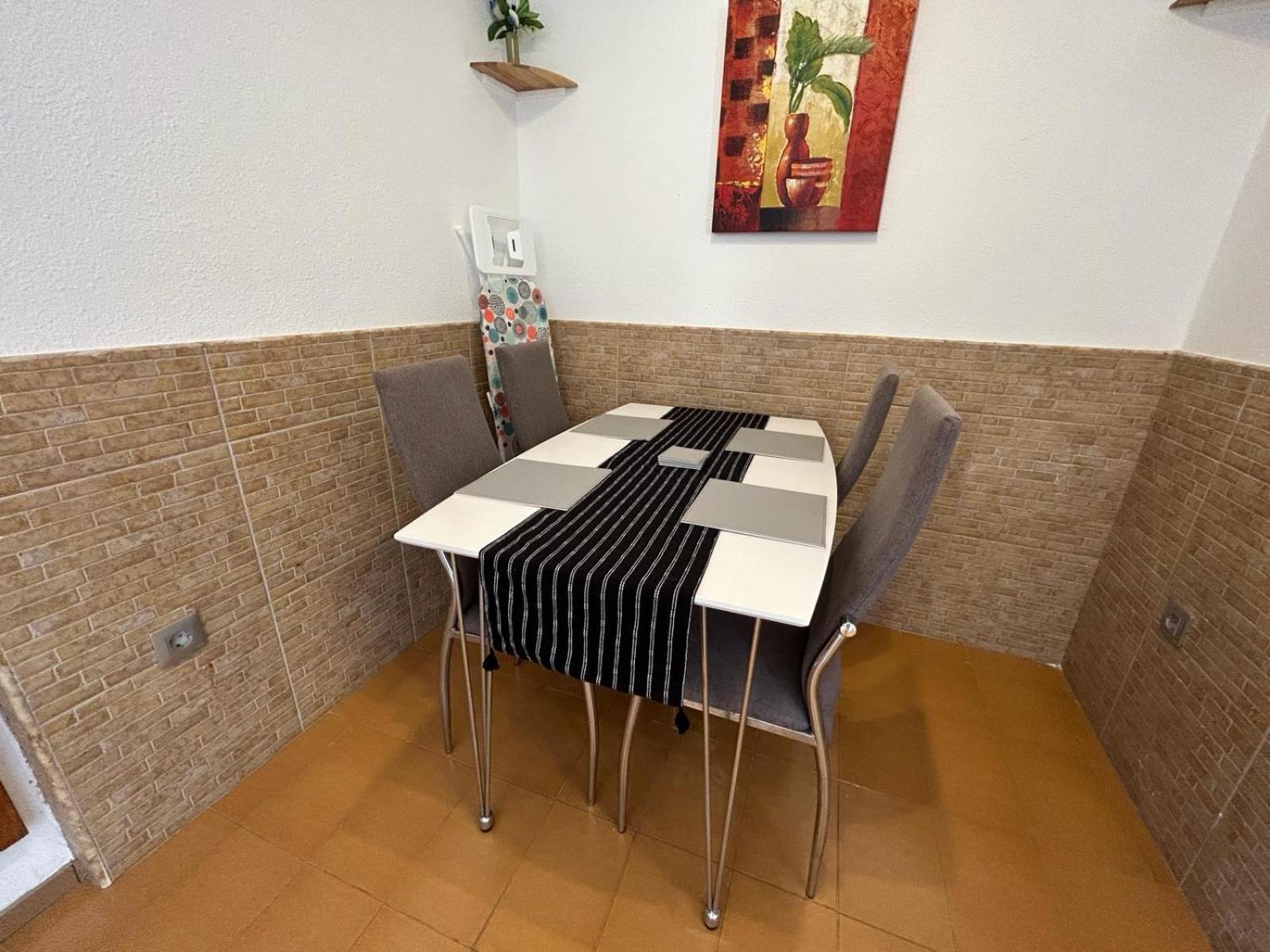 Lovely Newly Refurbished 1 Bedroom Flat Minutes From Sandy Beach,Private Terrace كاليتا ذي فوستي المظهر الخارجي الصورة